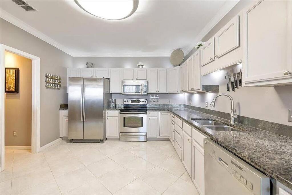 Harbor Central Penthouse دستين المظهر الخارجي الصورة